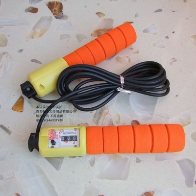 青島暢游文體用品 批發(fā)供應記數(shù)跳繩、比賽跳繩，計數(shù)橡膠繩海綿柄學生學校首選